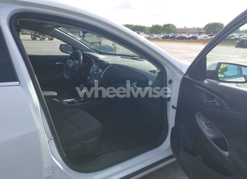 Photo 5 of 2023 Chevrolet Malibu FWD 1LT (VIN 1G1ZD5ST6PF198955)