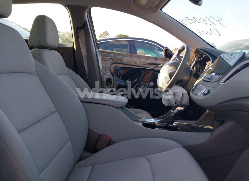 Photo 5 of 2024 Chevrolet Malibu FWD 1LT (VIN 1G1ZD5ST6RF126866)