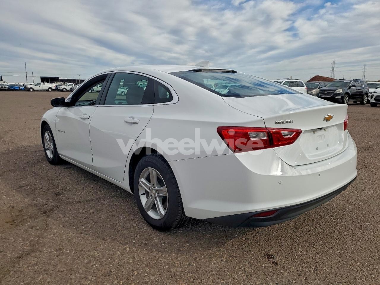 Photo 2 of 2024 CHEVROLET MALIBU LT (VIN 1G1ZD5ST6RF127077)
