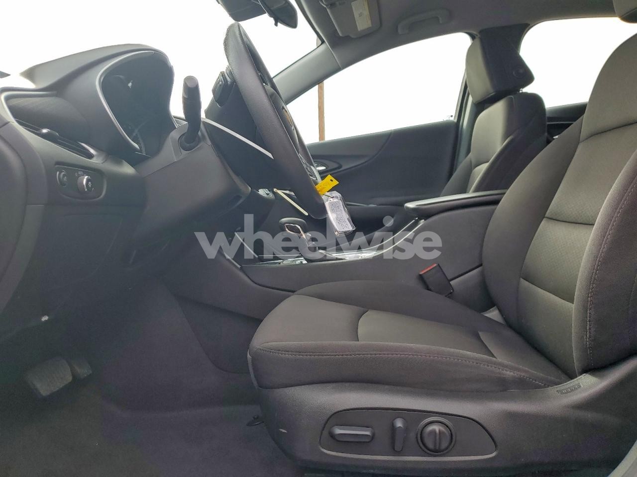 Photo 7 of 2024 CHEVROLET MALIBU LT (VIN 1G1ZD5ST6RF127077)