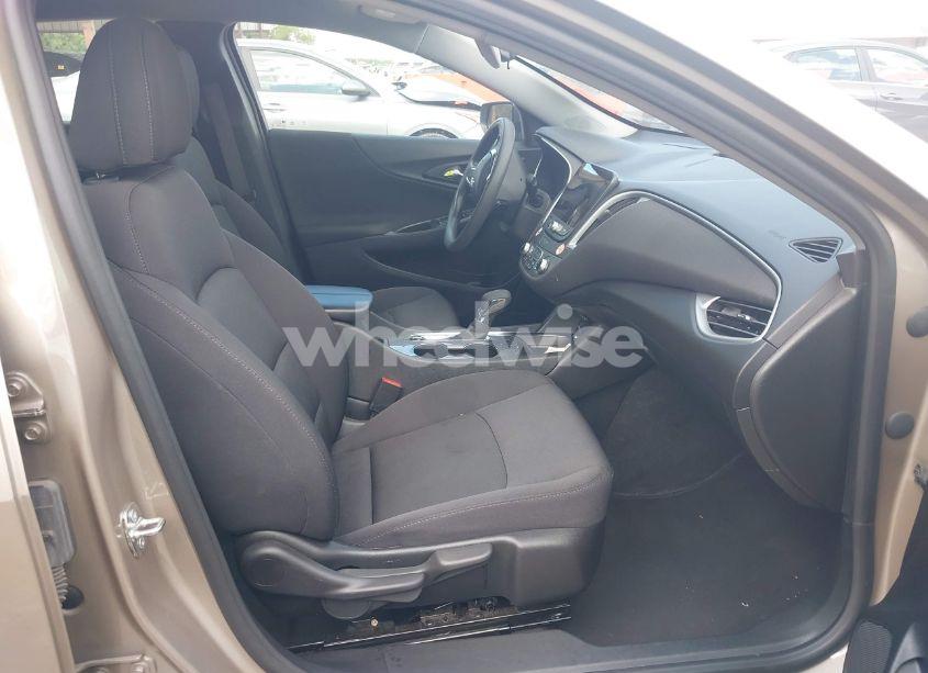 Photo 5 of 2024 Chevrolet Malibu FWD 1LT (VIN 1G1ZD5ST6RF142484)