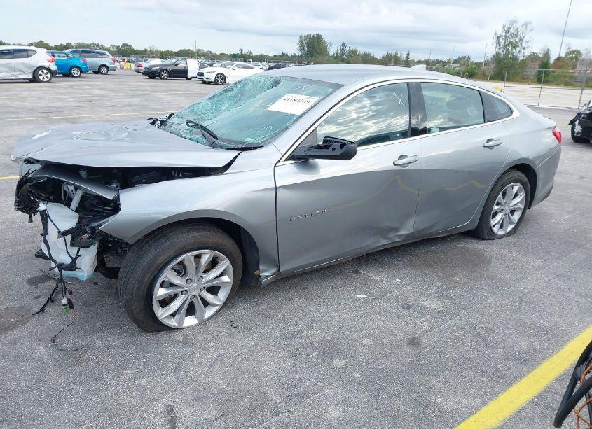 Photo 2 of 2024 Chevrolet Malibu FWD 1LT (VIN 1G1ZD5ST6RF143022)