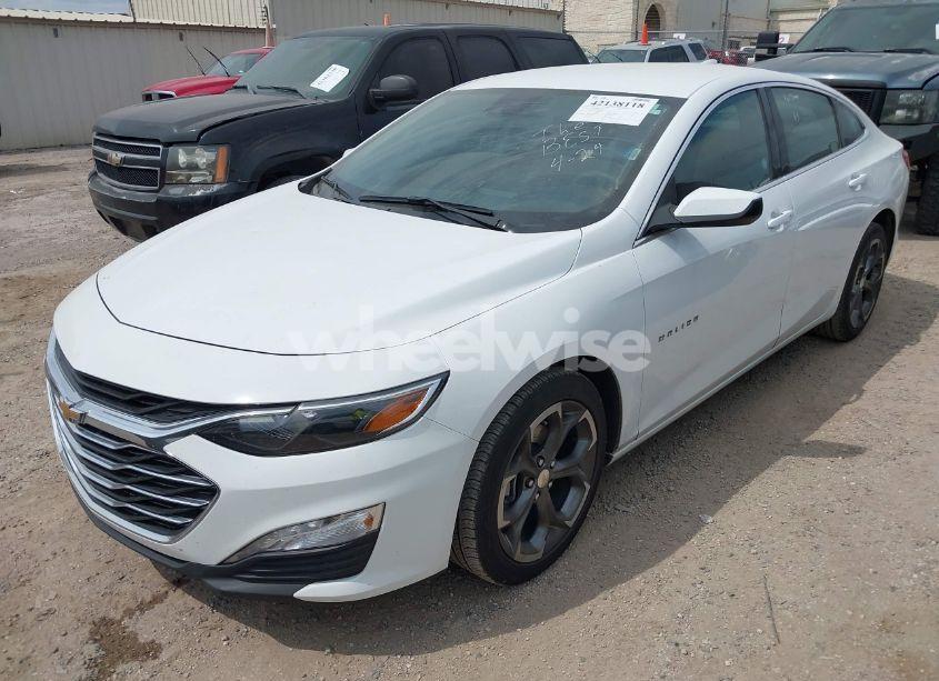 Photo 2 of 2024 Chevrolet Malibu FWD 1LT (VIN 1G1ZD5ST6RF147006)
