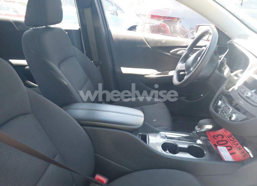 Photo 5 of 2024 Chevrolet Malibu FWD 1LT (VIN 1G1ZD5ST6RF167353)