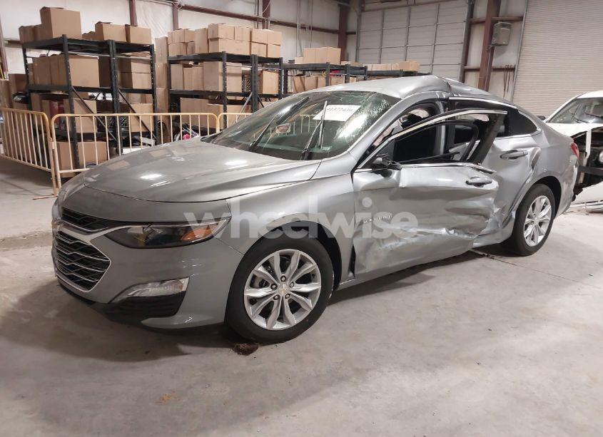 Photo 2 of 2025 Chevrolet Malibu FWD 1LT (VIN 1G1ZD5ST6SF120491)