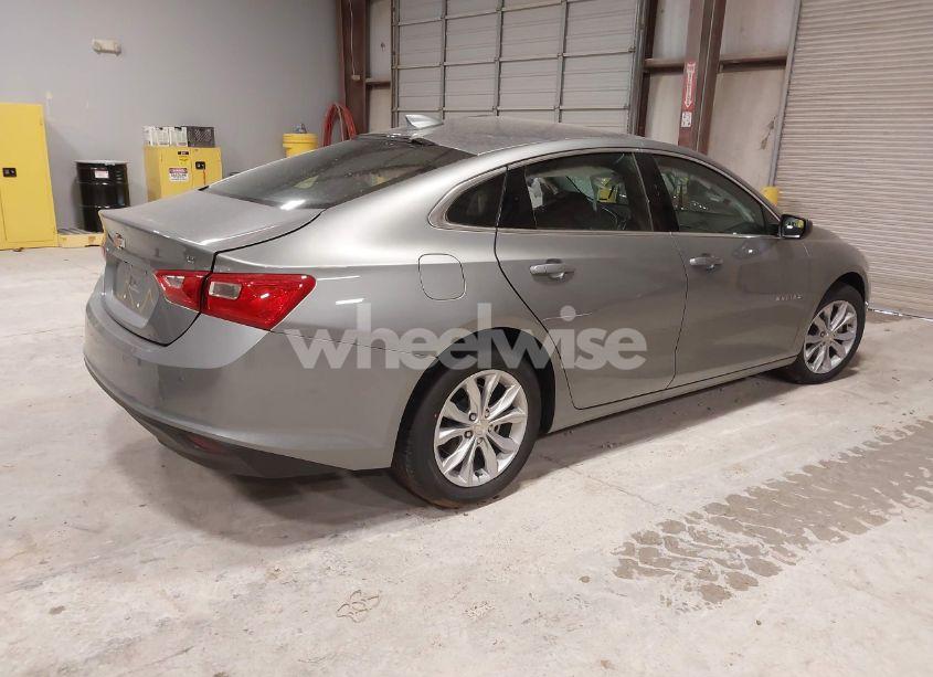 Photo 4 of 2025 Chevrolet Malibu FWD 1LT (VIN 1G1ZD5ST6SF120491)