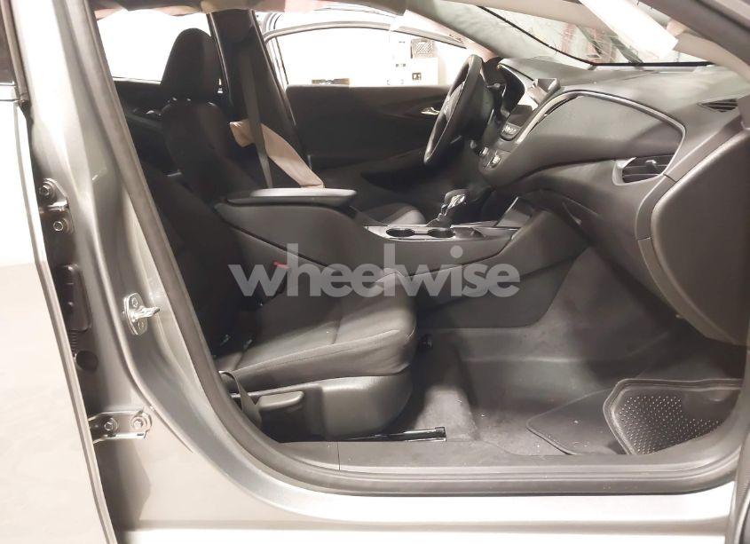 Photo 5 of 2025 Chevrolet Malibu FWD 1LT (VIN 1G1ZD5ST6SF120491)