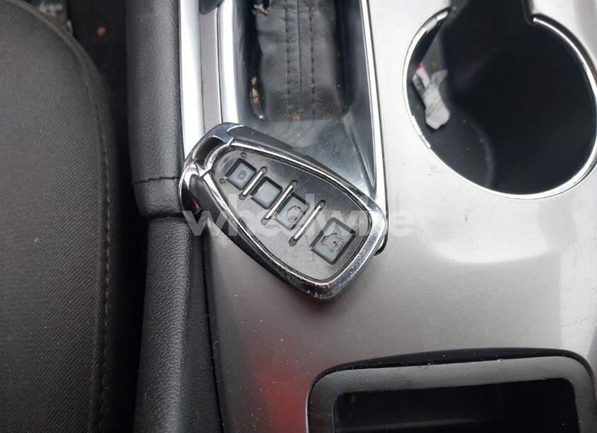 Photo 11 of 2018 Chevrolet Malibu LT (VIN 1G1ZD5ST7JF108915)