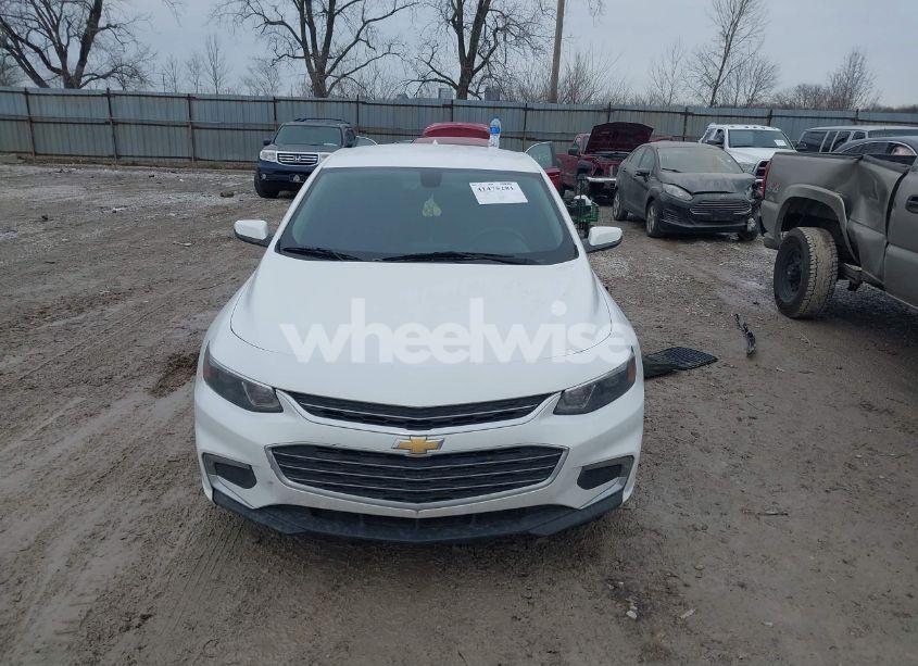 Photo 13 of 2018 Chevrolet Malibu LT (VIN 1G1ZD5ST7JF108915)
