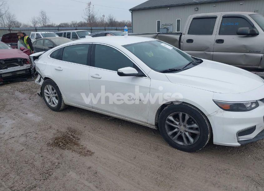 Photo 14 of 2018 Chevrolet Malibu LT (VIN 1G1ZD5ST7JF108915)
