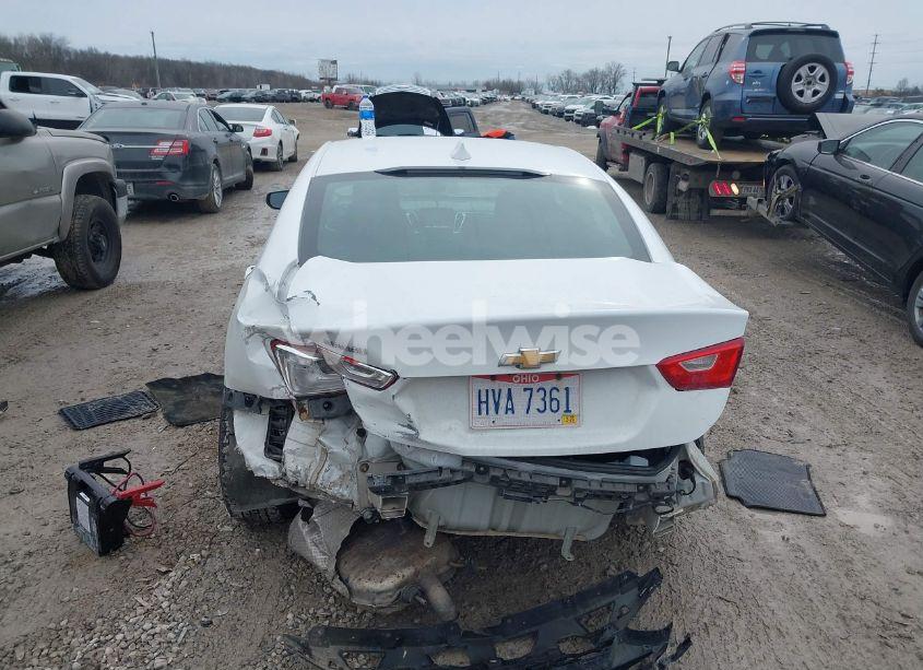 Photo 17 of 2018 Chevrolet Malibu LT (VIN 1G1ZD5ST7JF108915)