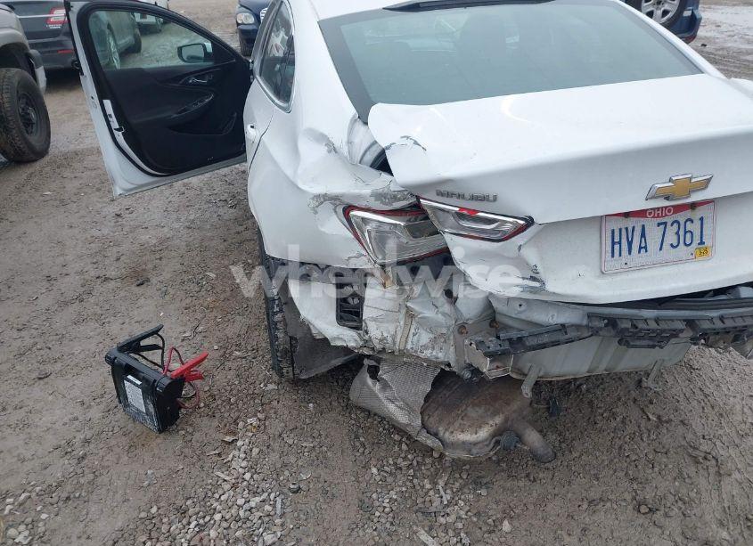 Photo 6 of 2018 Chevrolet Malibu LT (VIN 1G1ZD5ST7JF108915)