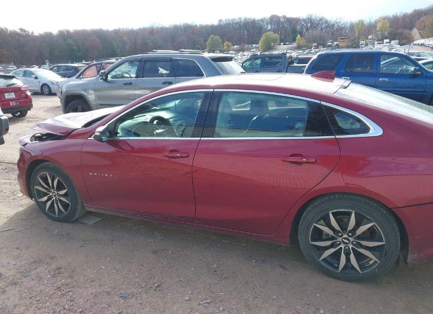 Photo 14 of 2018 Chevrolet Malibu LT (VIN 1G1ZD5ST7JF111135)