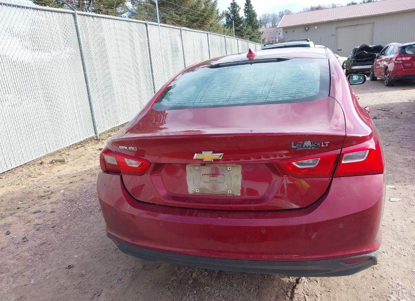 Photo 16 of 2018 Chevrolet Malibu LT (VIN 1G1ZD5ST7JF111135)