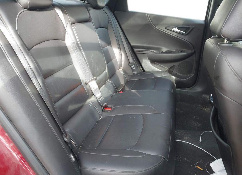 Photo 8 of 2018 Chevrolet Malibu LT (VIN 1G1ZD5ST7JF111135)