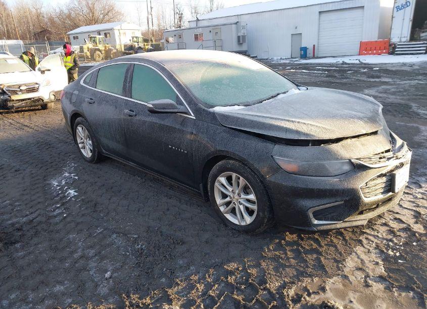 2018 Chevrolet Malibu LT (VIN 1G1ZD5ST7JF115623) main photo