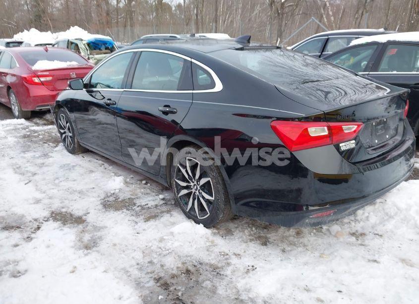 Photo 3 of 2018 Chevrolet Malibu LT (VIN 1G1ZD5ST7JF117288)