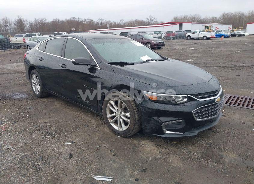 2018 Chevrolet Malibu LT (VIN 1G1ZD5ST7JF123527) main photo