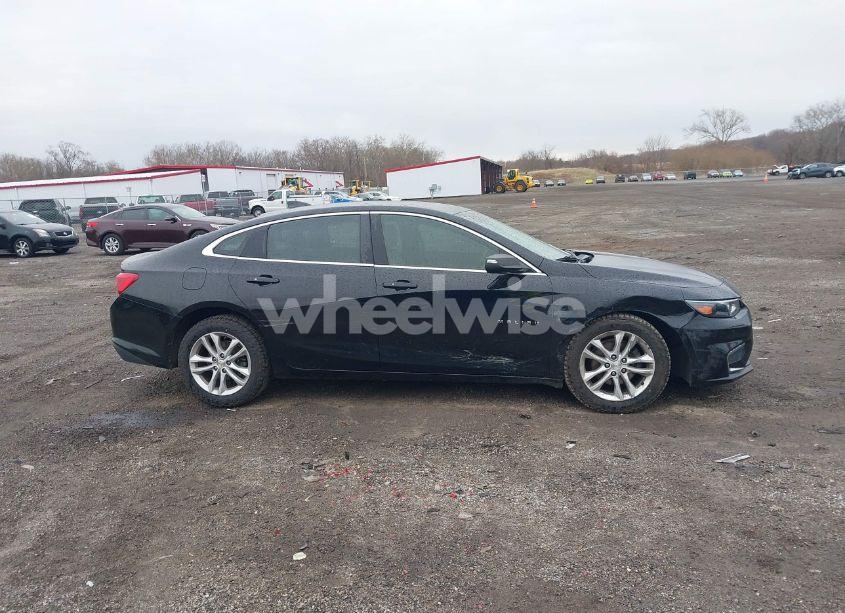 Photo 13 of 2018 Chevrolet Malibu LT (VIN 1G1ZD5ST7JF123527)