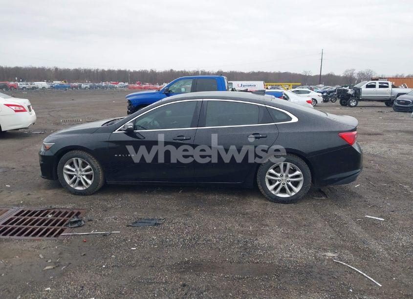 Photo 14 of 2018 Chevrolet Malibu LT (VIN 1G1ZD5ST7JF123527)