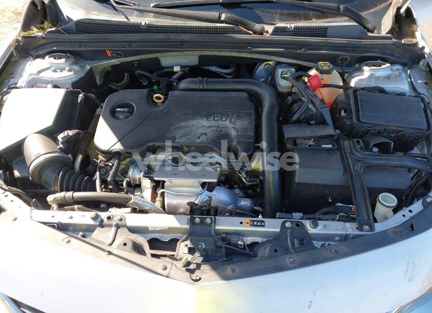 Photo 10 of 2018 Chevrolet Malibu LT (VIN 1G1ZD5ST7JF132714)