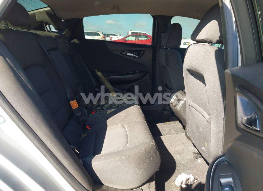 Photo 8 of 2018 Chevrolet Malibu LT (VIN 1G1ZD5ST7JF132714)