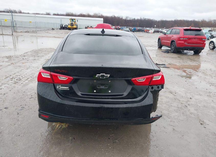 Photo 16 of 2018 Chevrolet Malibu LT (VIN 1G1ZD5ST7JF132860)