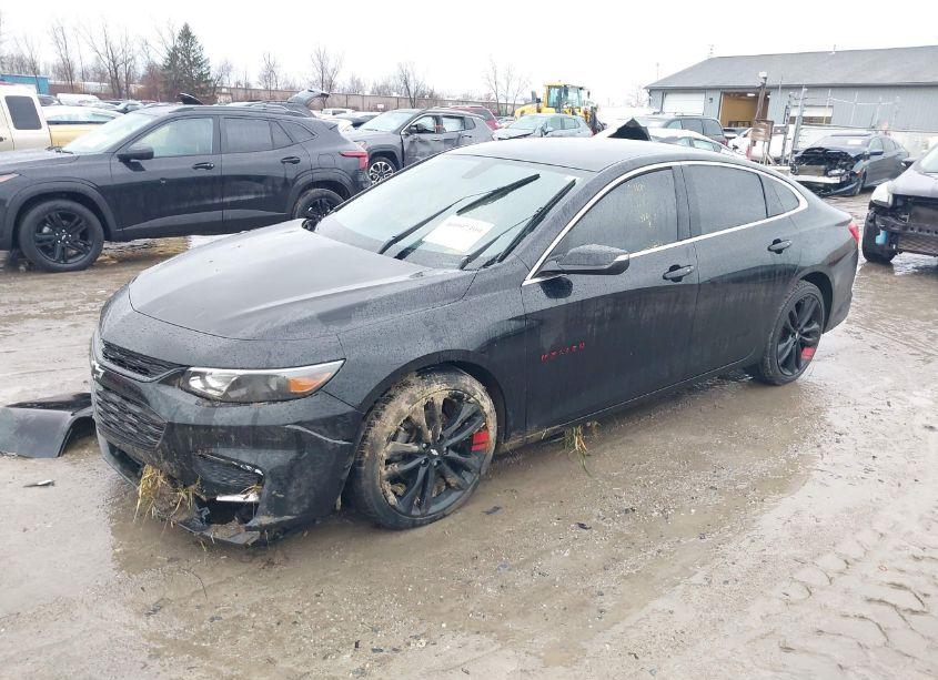 Photo 2 of 2018 Chevrolet Malibu LT (VIN 1G1ZD5ST7JF132860)