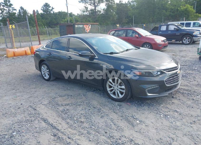 2018 Chevrolet Malibu LT (VIN 1G1ZD5ST7JF135760) main photo