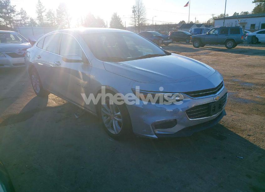 2018 Chevrolet Malibu LT (VIN 1G1ZD5ST7JF140909) main photo