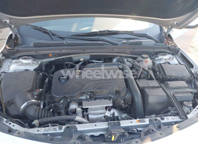 Photo 10 of 2018 Chevrolet Malibu LT (VIN 1G1ZD5ST7JF140909)