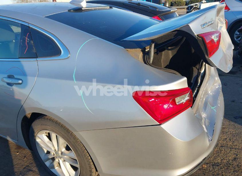 Photo 17 of 2018 Chevrolet Malibu LT (VIN 1G1ZD5ST7JF140909)