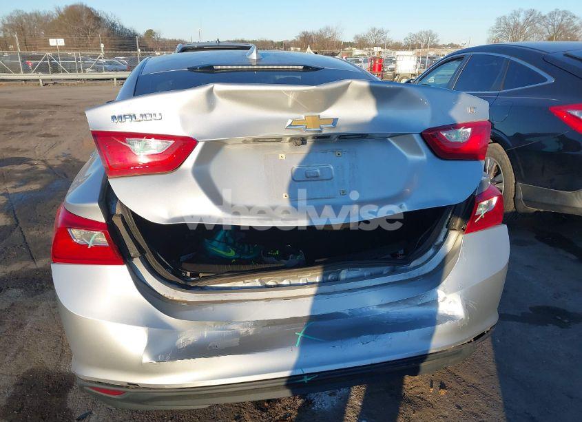 Photo 6 of 2018 Chevrolet Malibu LT (VIN 1G1ZD5ST7JF140909)