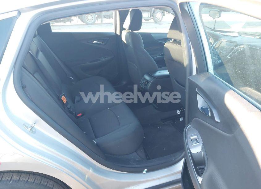 Photo 8 of 2018 Chevrolet Malibu LT (VIN 1G1ZD5ST7JF140909)