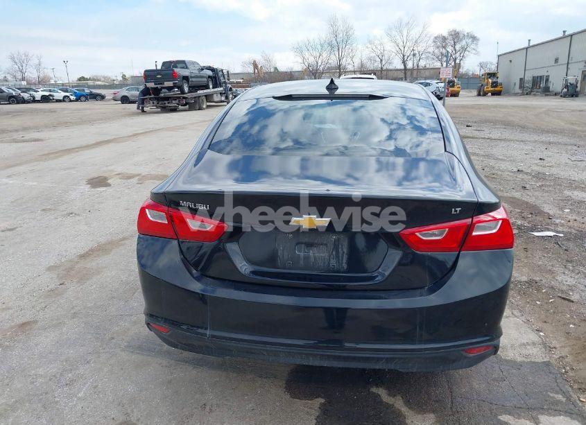 Photo 16 of 2018 Chevrolet Malibu LT (VIN 1G1ZD5ST7JF146788)