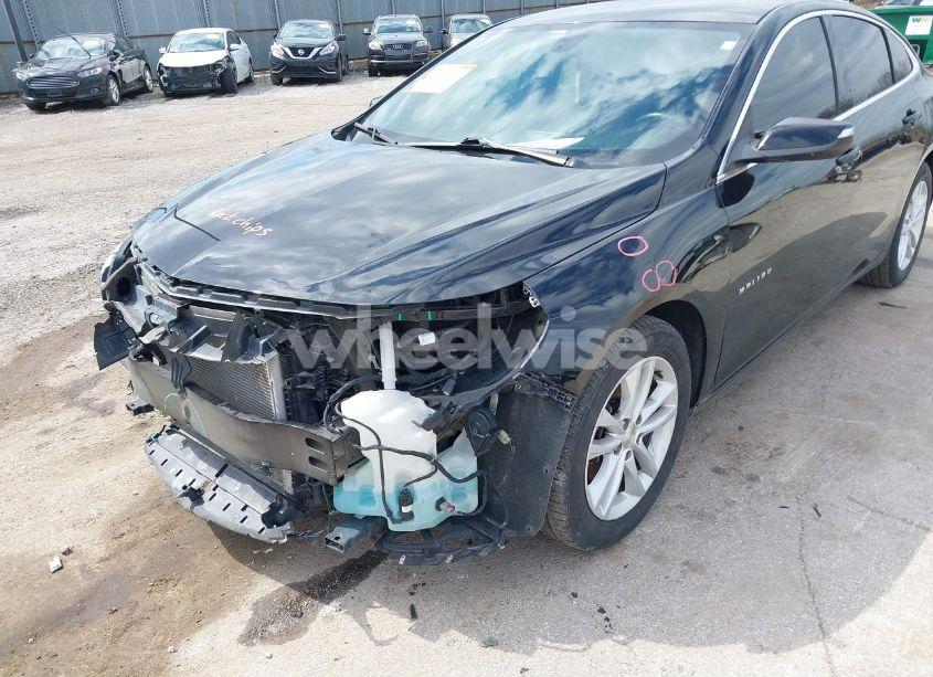 Photo 6 of 2018 Chevrolet Malibu LT (VIN 1G1ZD5ST7JF146788)