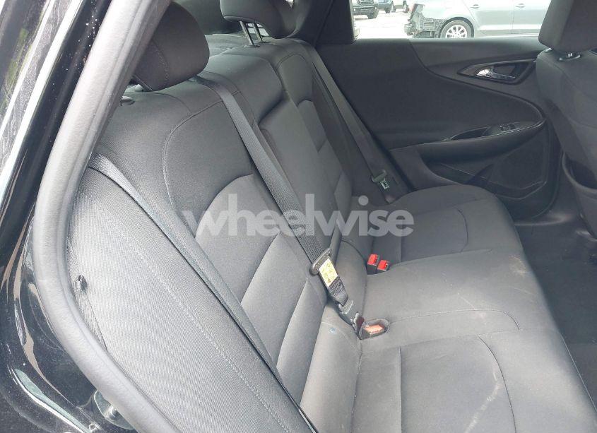 Photo 8 of 2018 Chevrolet Malibu LT (VIN 1G1ZD5ST7JF146788)