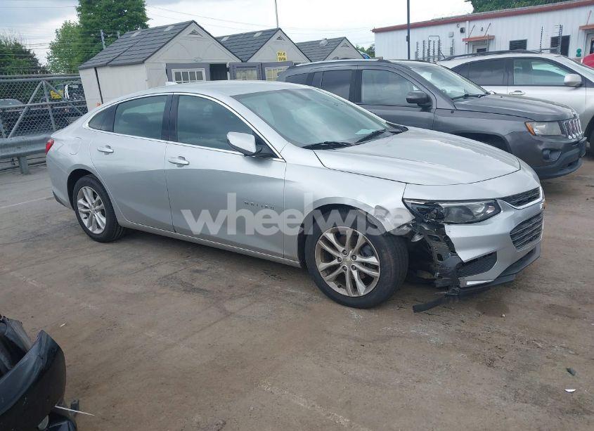 Photo 13 of 2018 Chevrolet Malibu LT (VIN 1G1ZD5ST7JF150565)