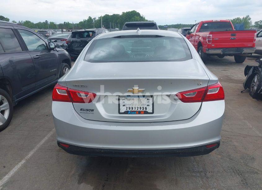 Photo 16 of 2018 Chevrolet Malibu LT (VIN 1G1ZD5ST7JF150565)