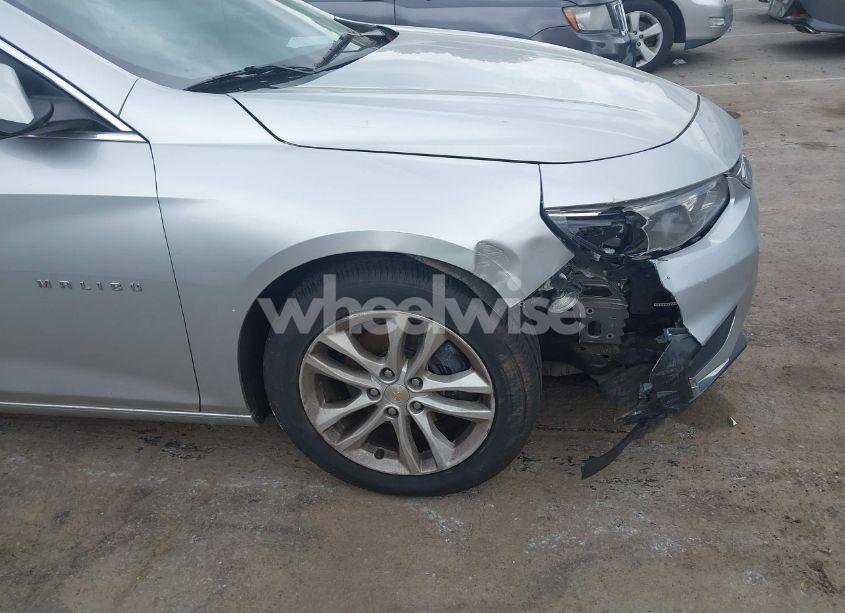 Photo 20 of 2018 Chevrolet Malibu LT (VIN 1G1ZD5ST7JF150565)