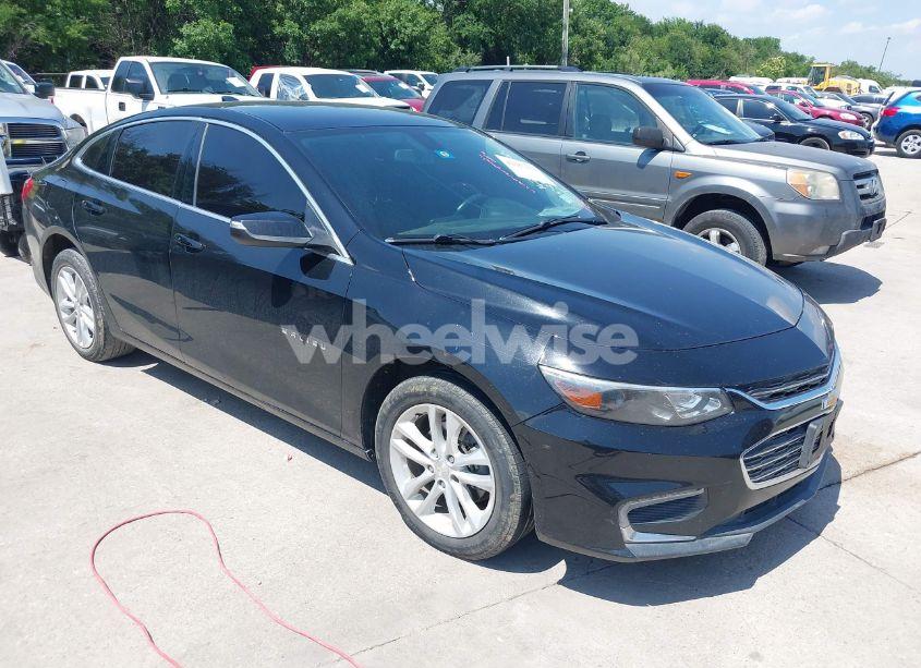 2018 Chevrolet Malibu LT (VIN 1G1ZD5ST7JF162733) main photo
