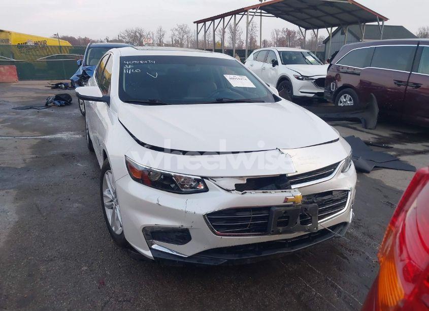 Photo 12 of 2018 Chevrolet Malibu LT (VIN 1G1ZD5ST7JF163770)