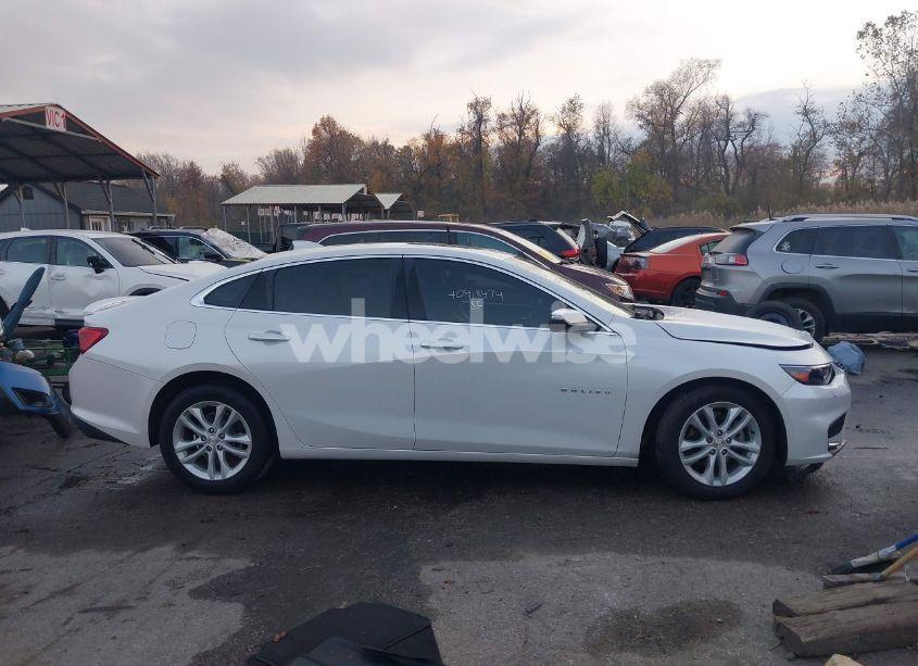 Photo 13 of 2018 Chevrolet Malibu LT (VIN 1G1ZD5ST7JF163770)