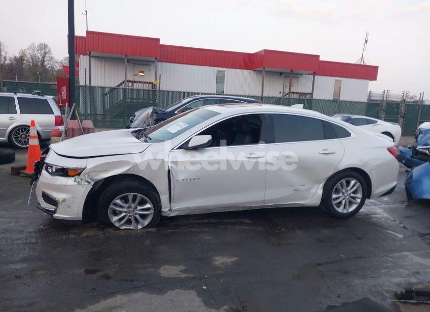 Photo 14 of 2018 Chevrolet Malibu LT (VIN 1G1ZD5ST7JF163770)