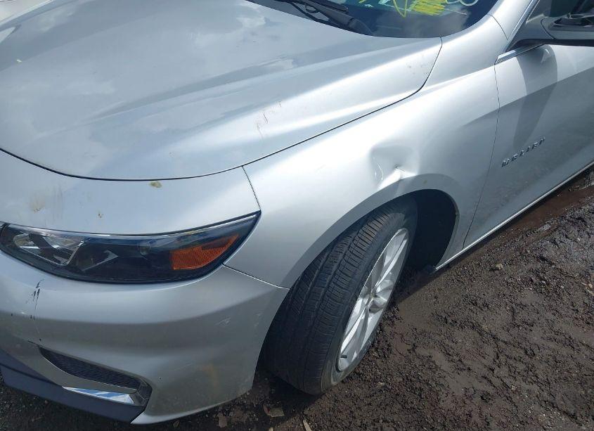 Photo 6 of 2018 Chevrolet Malibu LT (VIN 1G1ZD5ST7JF179953)