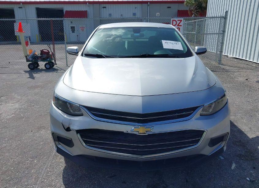 Photo 12 of 2018 Chevrolet Malibu LT (VIN 1G1ZD5ST7JF181038)