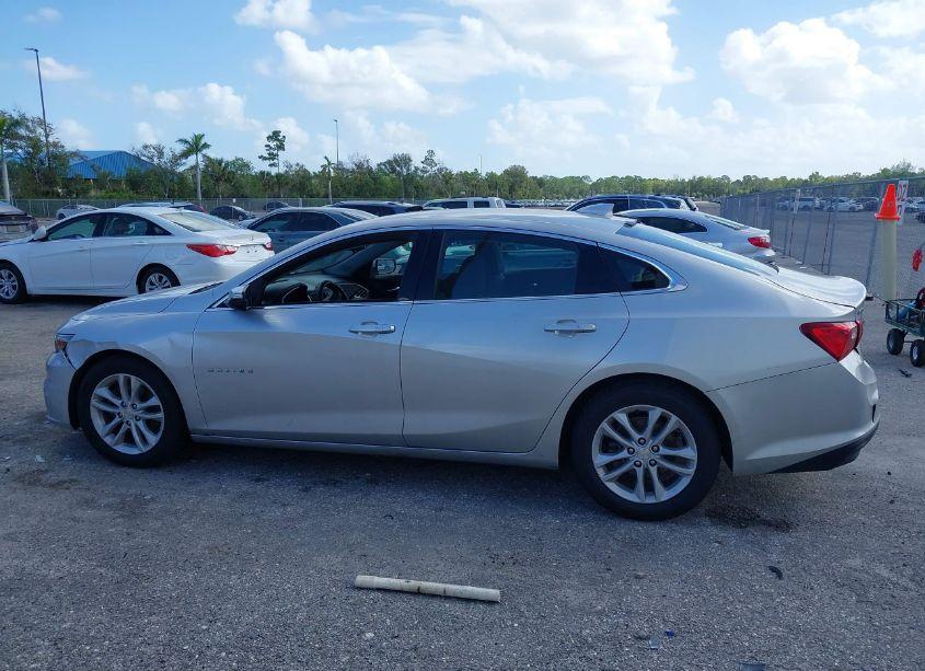 Photo 14 of 2018 Chevrolet Malibu LT (VIN 1G1ZD5ST7JF181038)