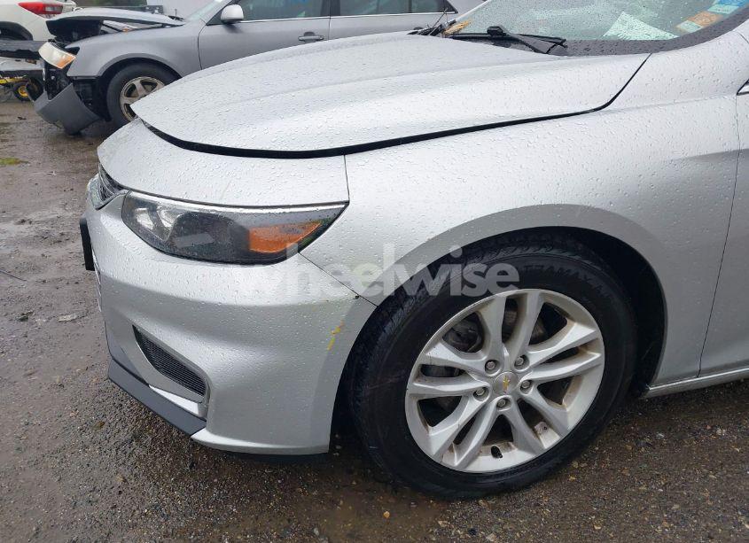 Photo 20 of 2018 Chevrolet Malibu LT (VIN 1G1ZD5ST7JF196834)
