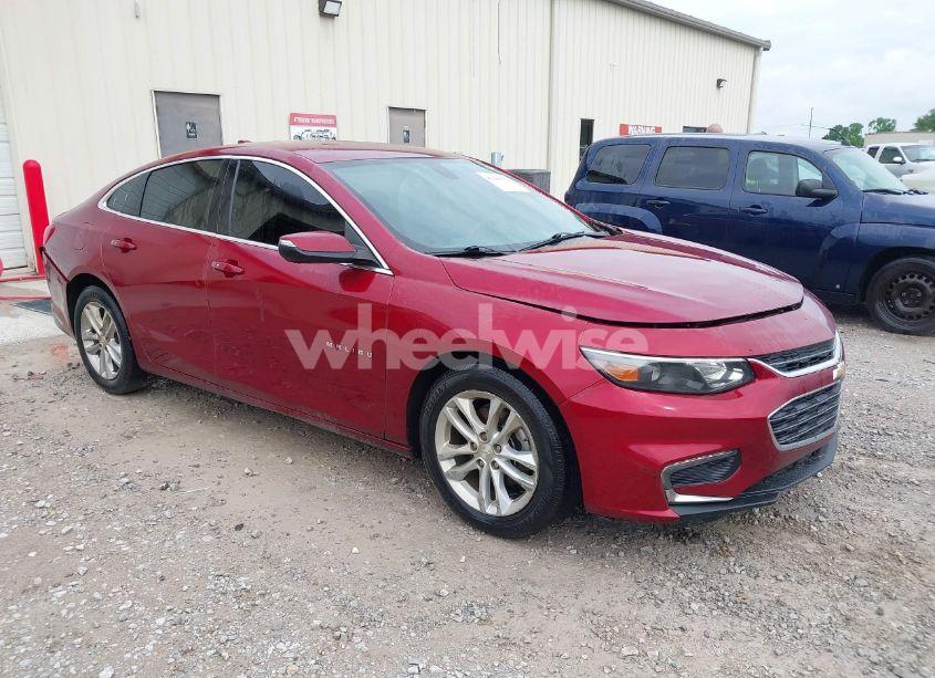2018 Chevrolet Malibu LT (VIN 1G1ZD5ST7JF213373) main photo