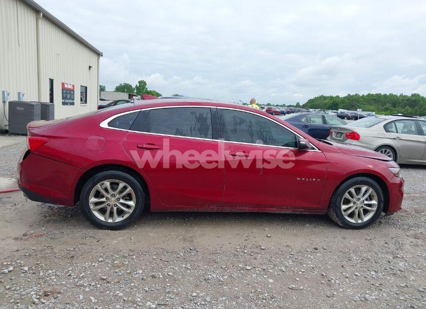 Photo 13 of 2018 Chevrolet Malibu LT (VIN 1G1ZD5ST7JF213373)